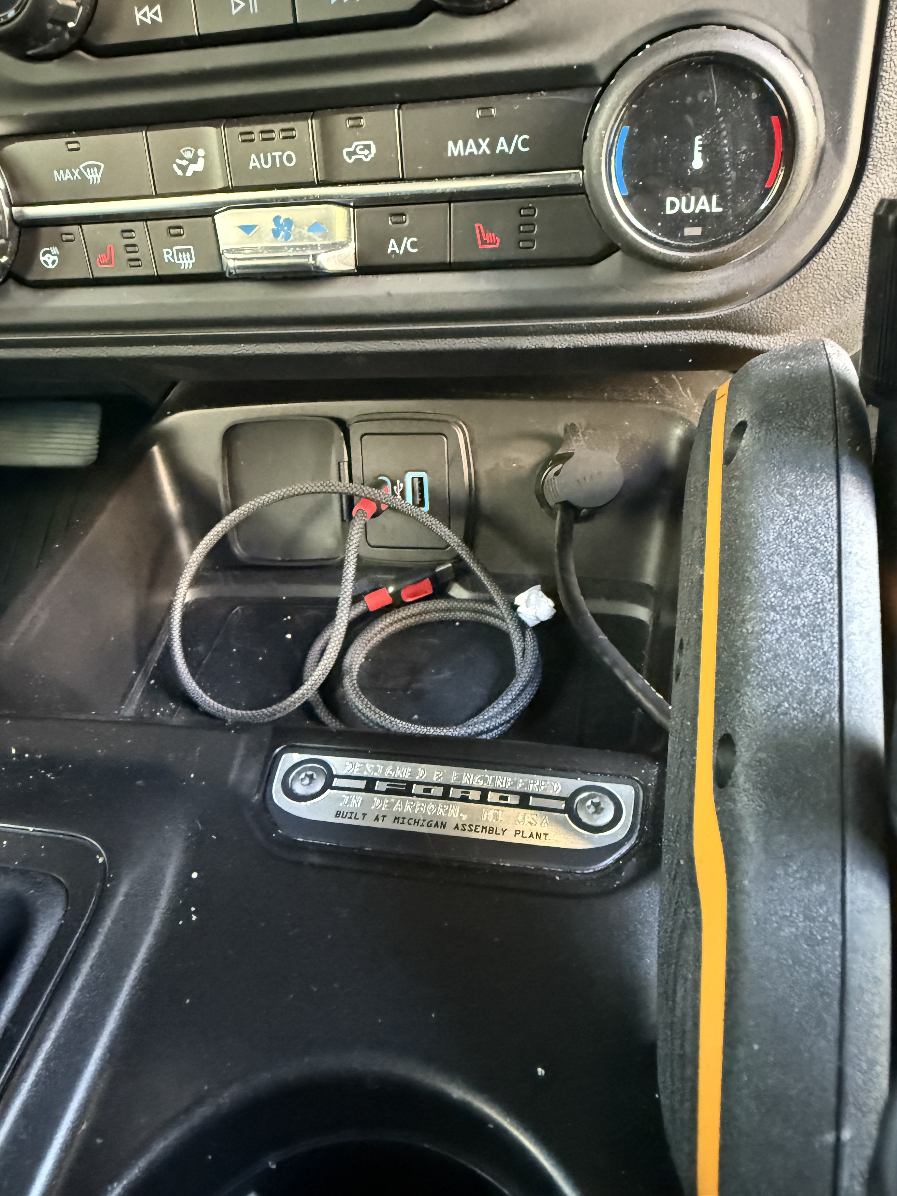 The bulkhead connector for the control head