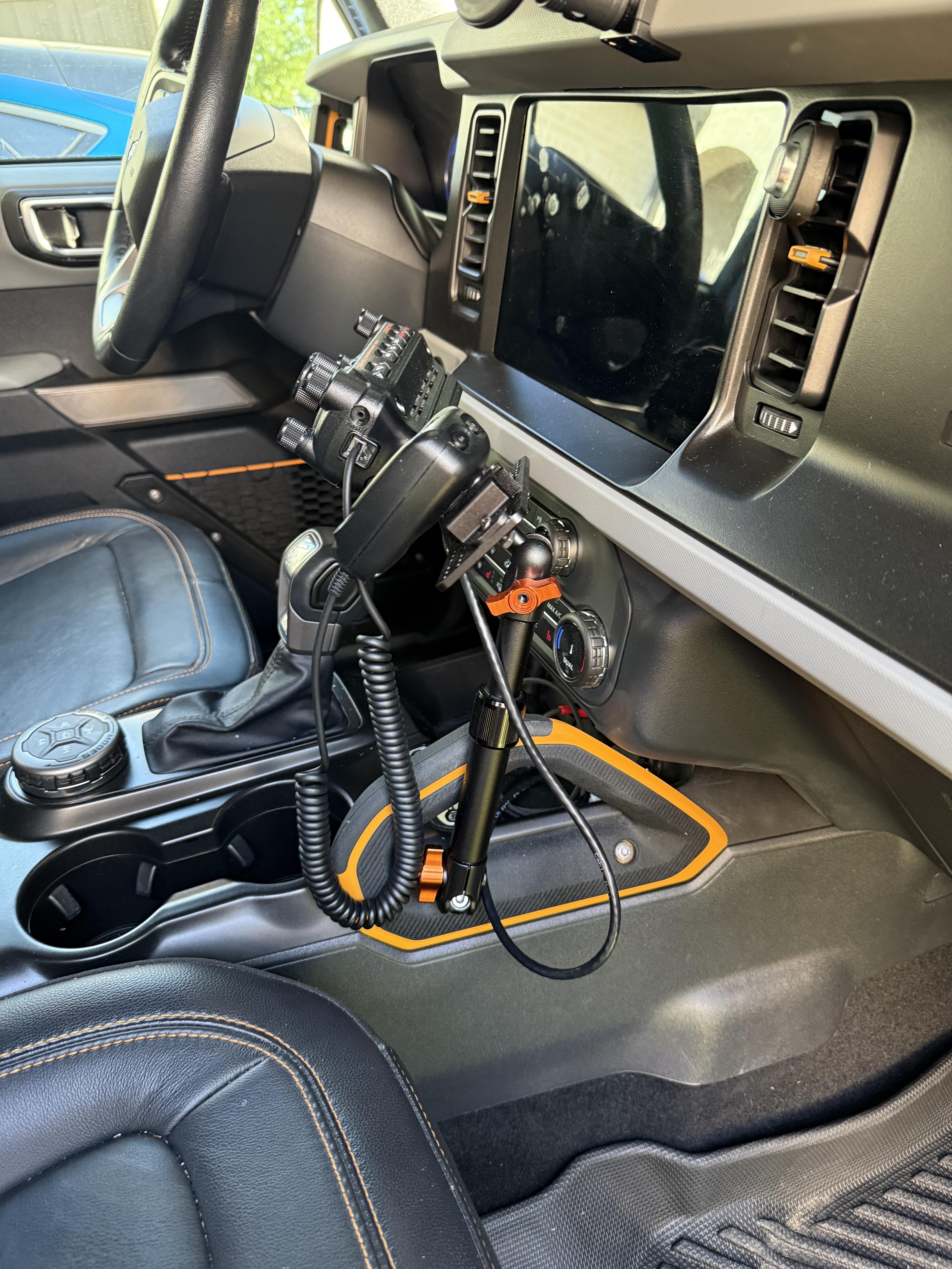 Tackform GrabHandle Mount with Telescoping rod and lido radio mount